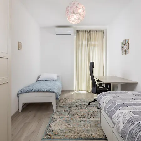 Sunshine Apartment *